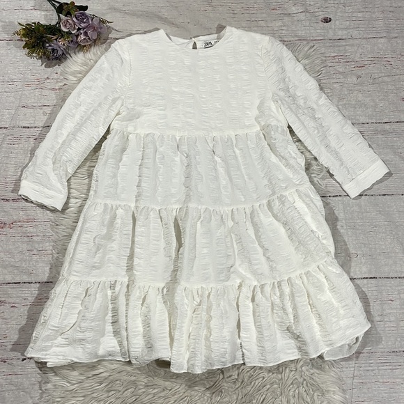 Zara Bloggers Favorite Textured Weave Tiered White Short Dress - Picture 2 of 10